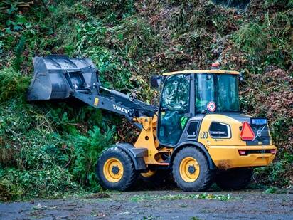 Elektroabfallbeseitigung und Recycling durch elektrischen Baumaschinen
