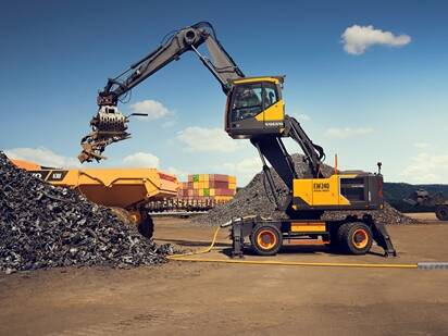 Volvo EW240 Elektrischer Materialumschlagbagger