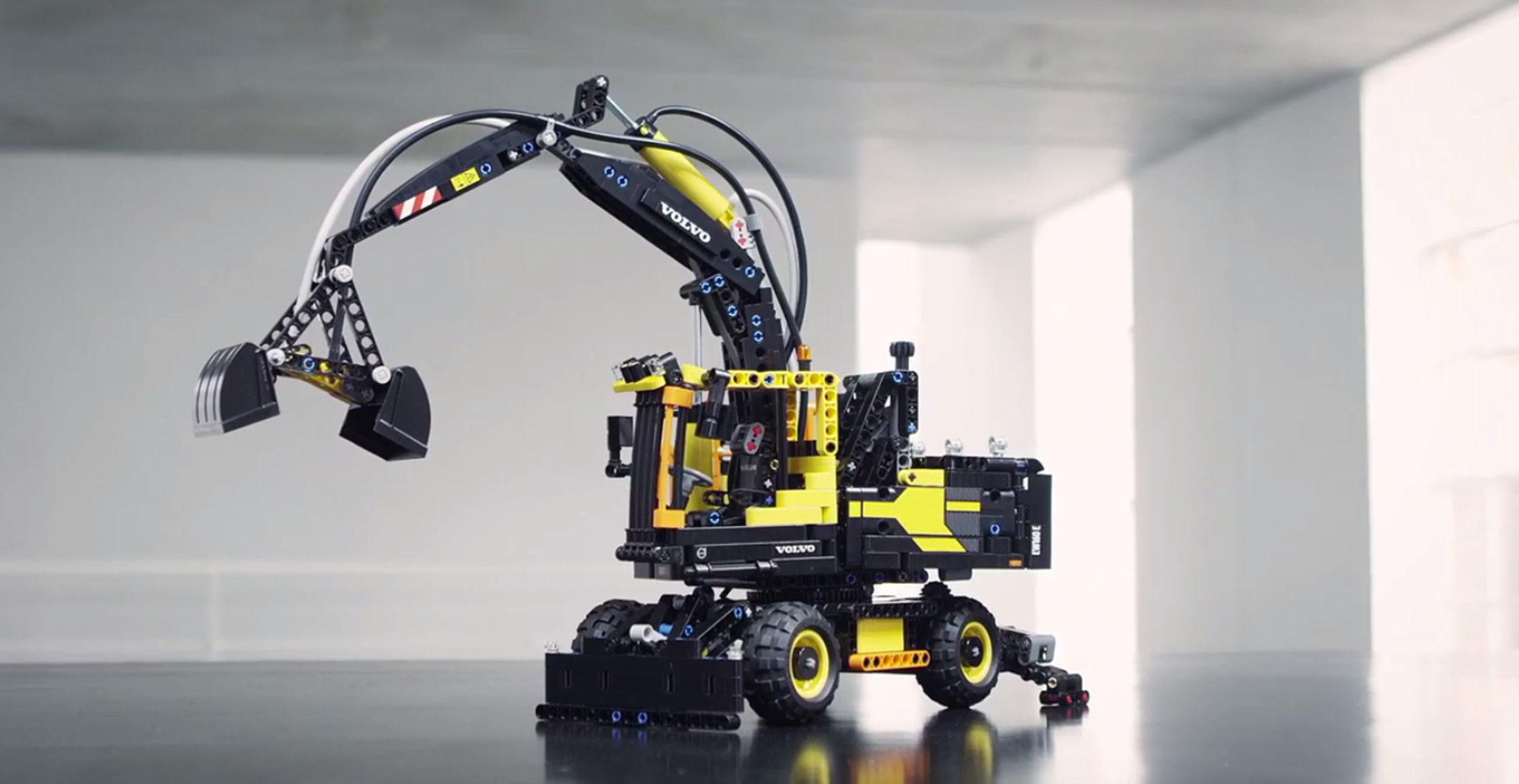 Lego technic volvo online ew160e